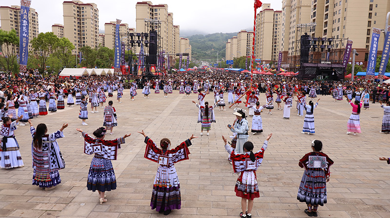 大型苗族蘆笙舞表演。大關縣融媒體中心供圖