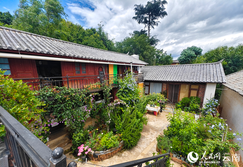 梁美美一家旅居租住的院落。人民网记者 符皓摄
