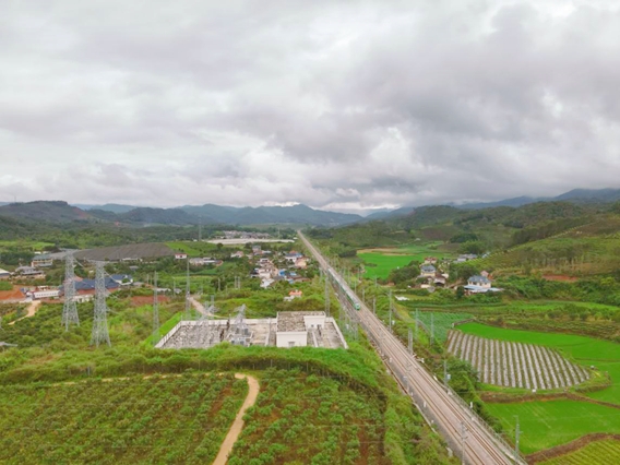 可靠电力供应为中老铁路注入强劲动力。