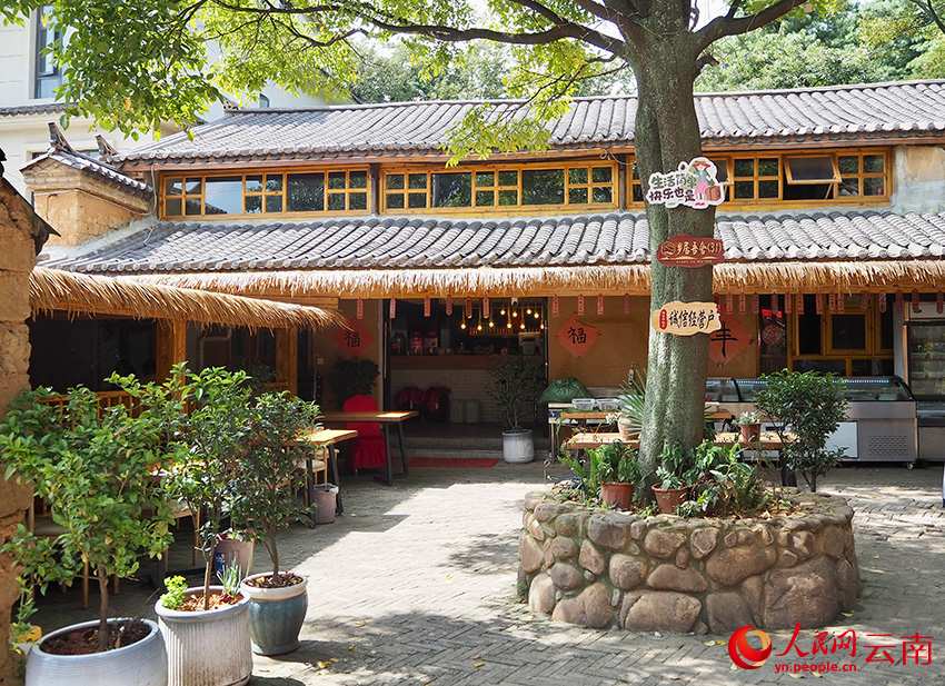 土瓜冲村内的餐厅。人民网 王娴摄