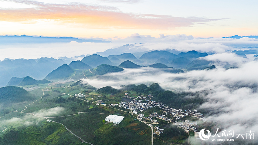 西畴国家石漠公园云雾缭绕美如仙境。熊平祥摄