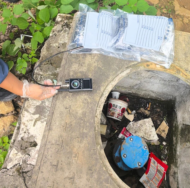 嫌疑人藏匿在下水道的毒品。