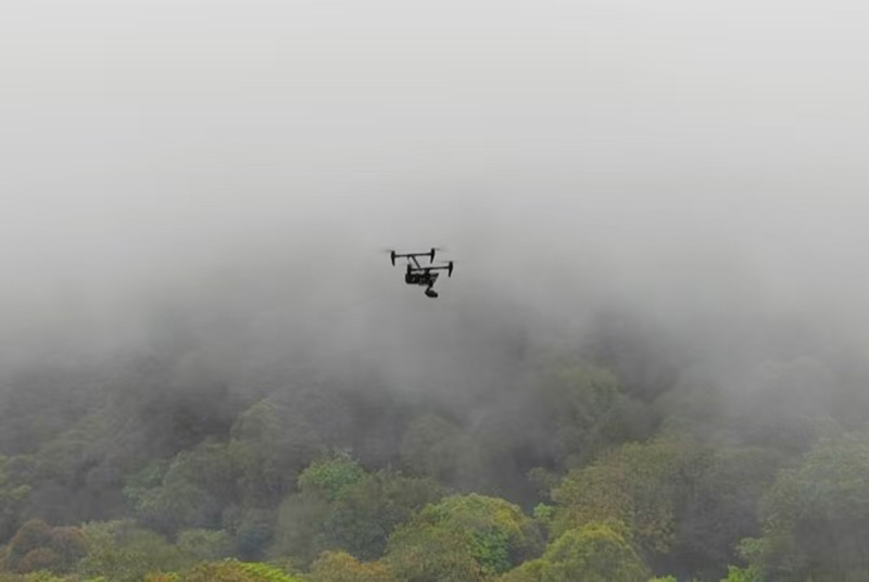 无人机巡检。景东县融媒体中心供图