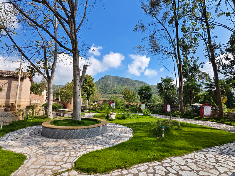 6、七坪村大营自然村公园一角