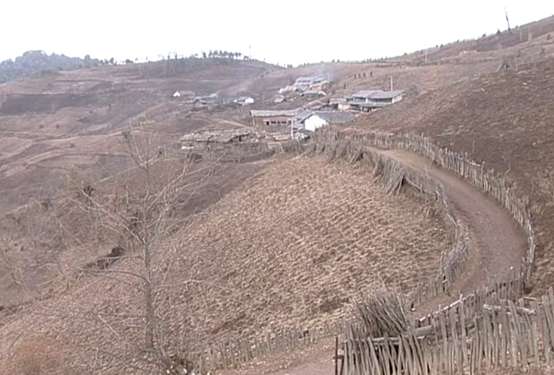 未進行路面硬化以前的農村公路。