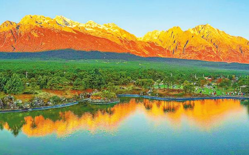 曙光泼金玉龙巅