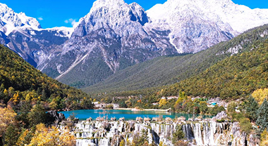 丽江蓝月谷美成流动山水画