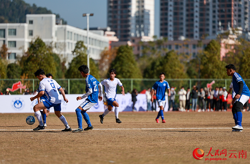 比赛精彩瞬间。滇西科技师范学院供图