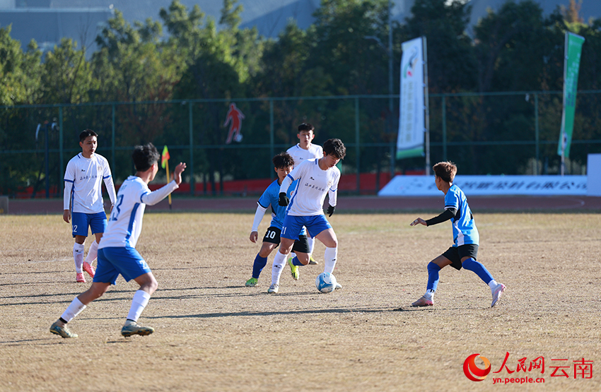 比赛精彩瞬间。滇西科技师范学院供图