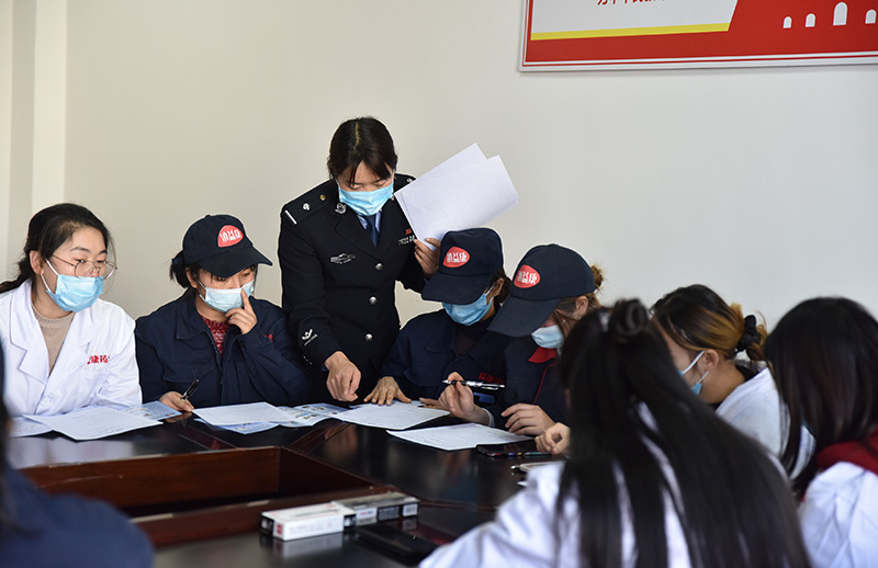 戶政進企服務。