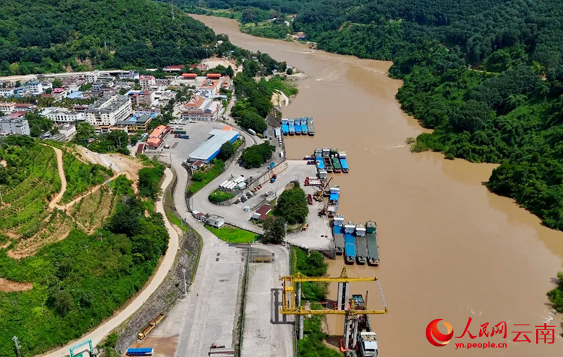 關累港口岸航拍。楊林凱攝