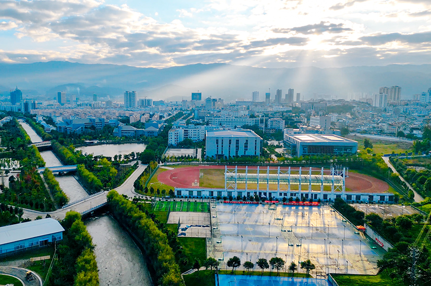 1滇西科技師范學院校園一角。滇西科技師范學院供圖