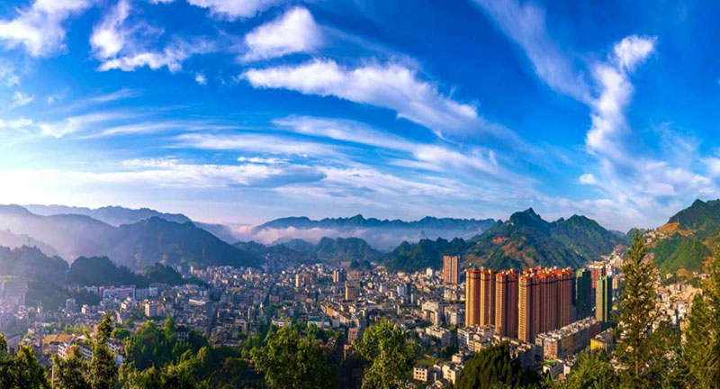 威信县城全景。