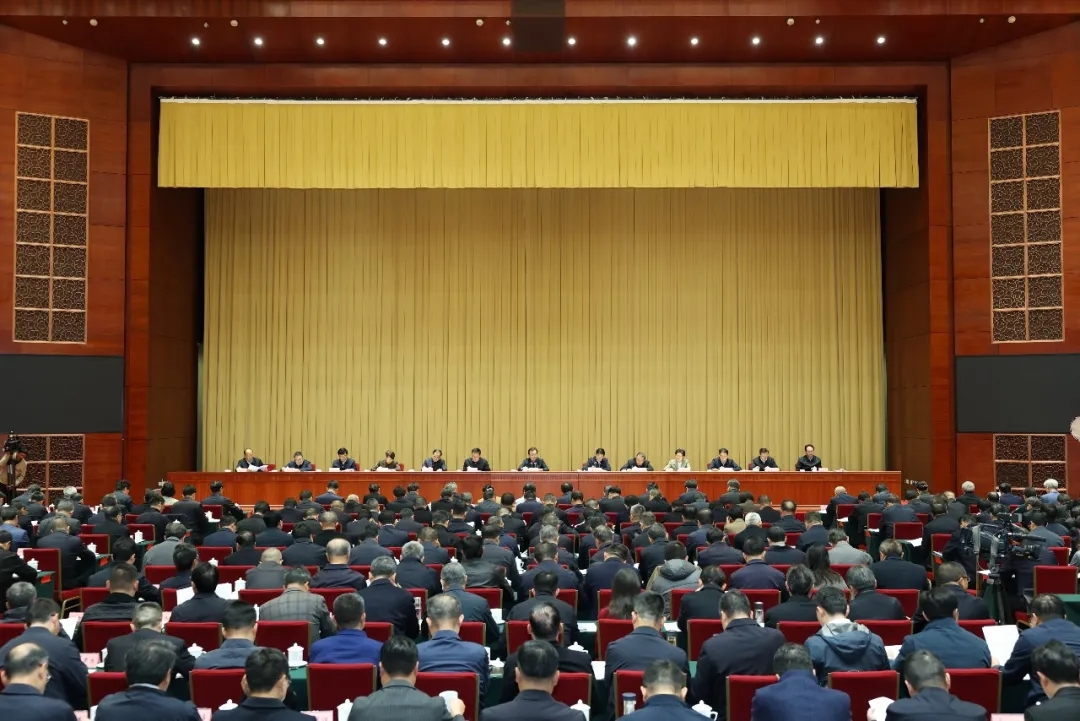 12月23日，省委经济工作会议在昆明举行。周灿 陈飞 摄