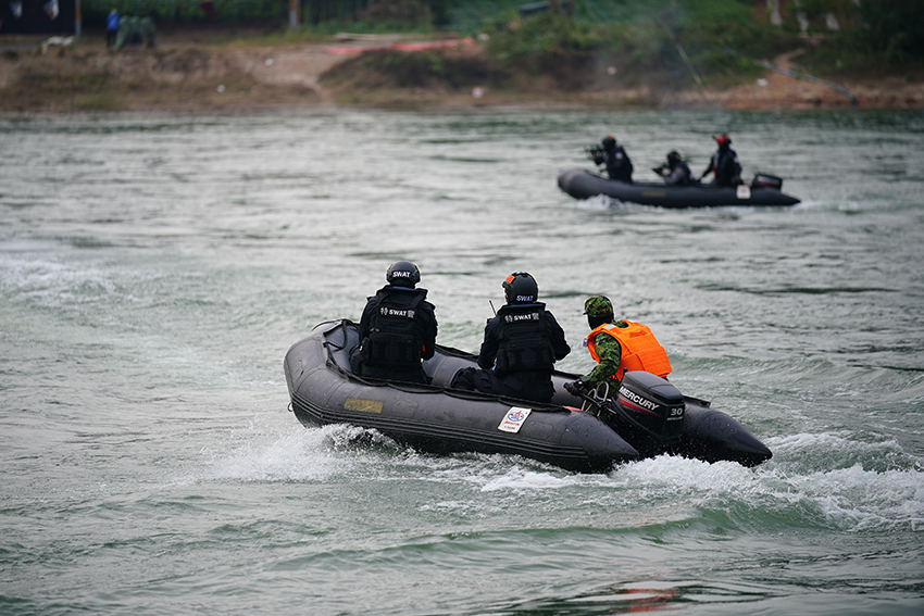中老缅泰举行处置水上突发事件联合演练。云南省公安厅供图