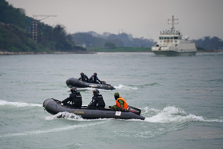 中老缅泰举行处置水上突发事件联合演练。云南省公安厅供图