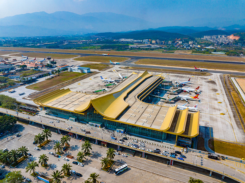 【1】2025年春运期间，停机位全满的西双版纳嘎洒国际机场。西双版纳区域机场管理分公司供图