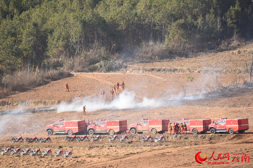 云南省2026年度高原山区森林火灾综合应急处置联合实战演练现场。白雨佳摄