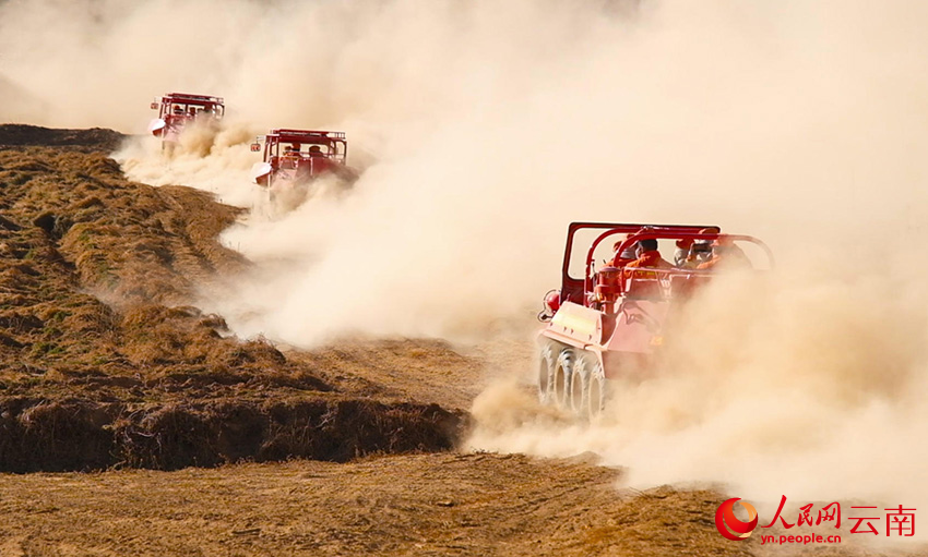 雲南省2026年度高原山區森林火災綜合應急處置聯合實戰演練現場。白雨佳攝