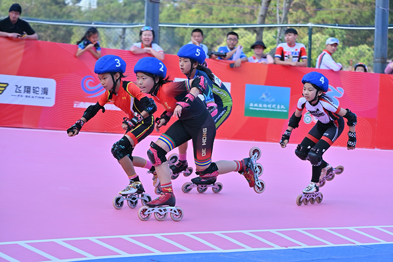 雲南省速度輪滑邀請賽暨2025年全國青少年速度輪滑錦標賽雲南省速滑隊選拔賽在普洱思茅舉辦。