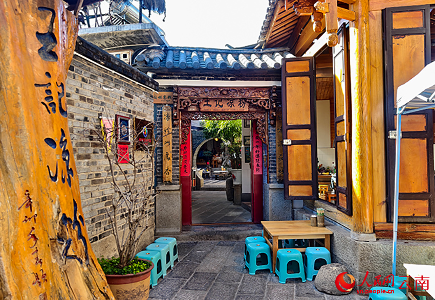 剑川古城小巷深处的“王记凉粉”店。人民网记者 符皓摄