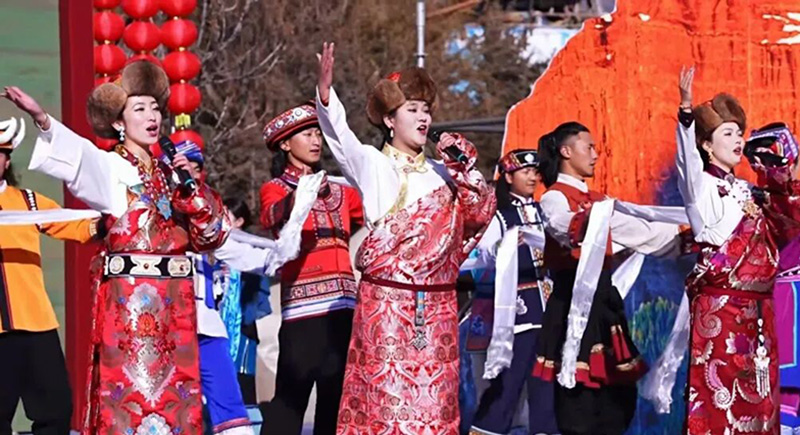 春节期间，香格里拉市举办丰富多彩的活动。