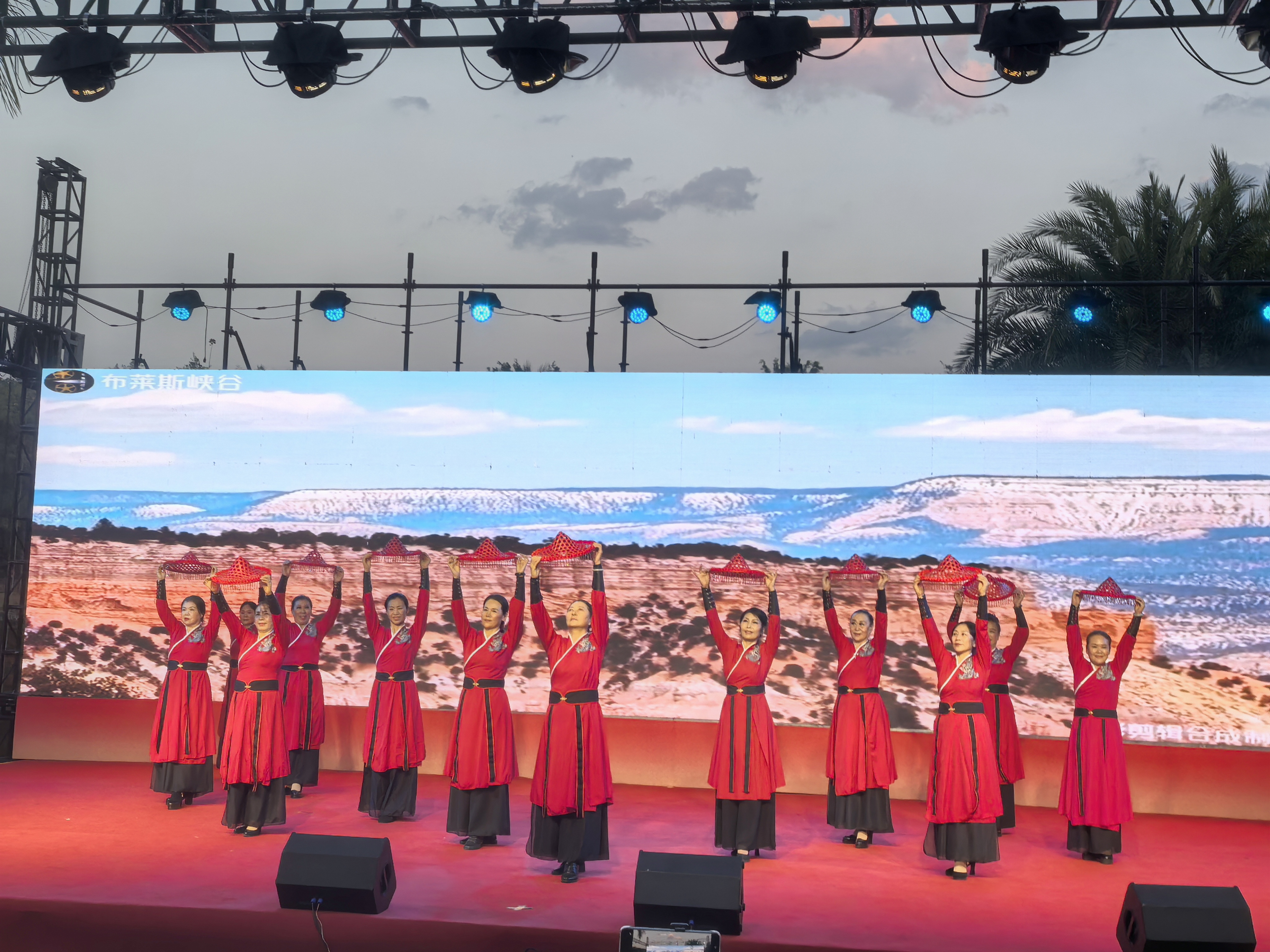 万景社区社区“春晚”现场。