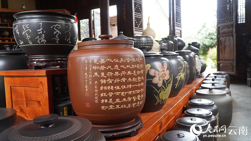 建水紫陶。 夏丽萍摄