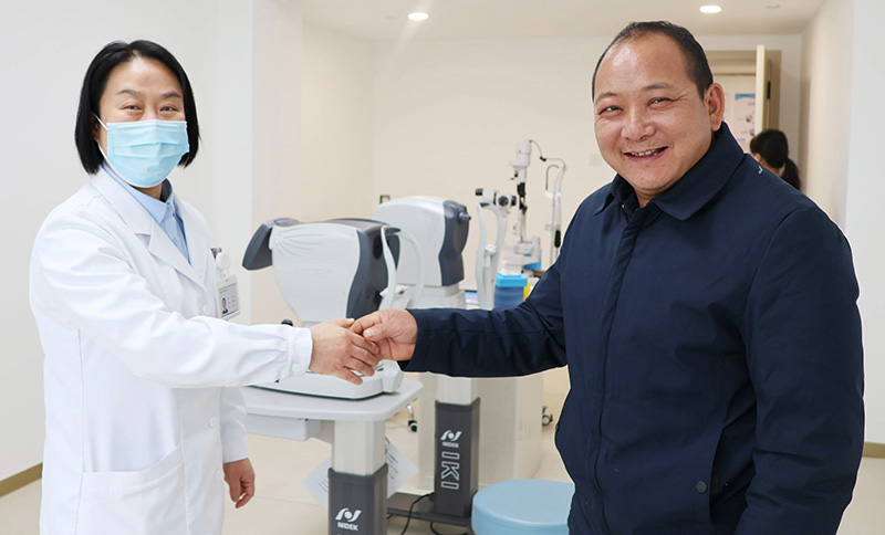 宁先生术后双眼视力恢复良好。