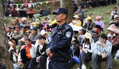 護航千年賽裝韻 守護萬家團圓夜