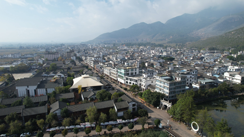 云南大理鹤庆新华村全景