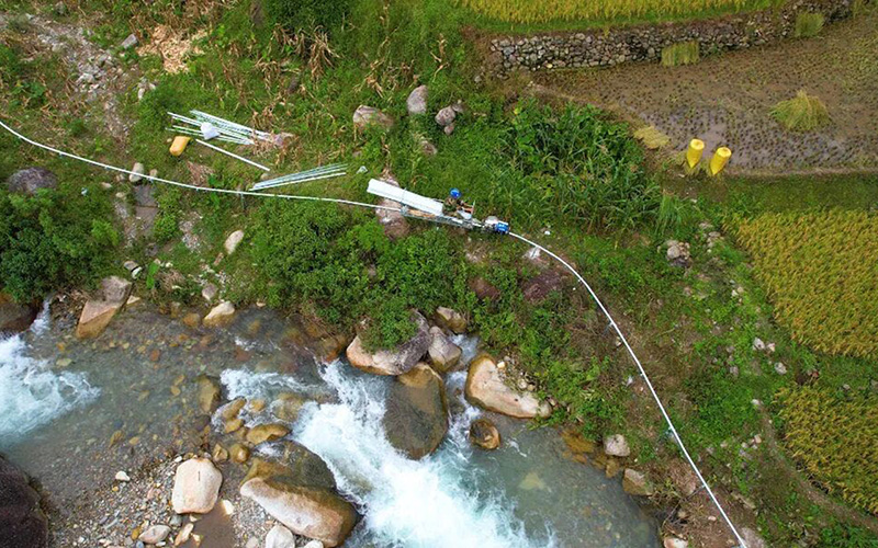 山地轨道运输车