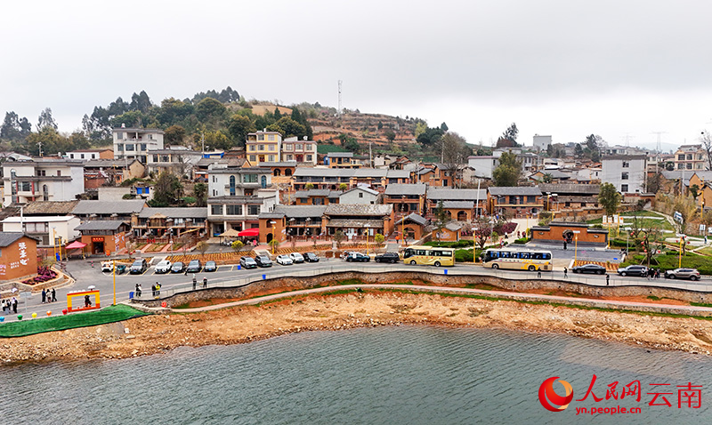 位於曲靖市馬龍區舊縣街道白塔社區的張基屯旅居村。人民網記者 虎遵會攝