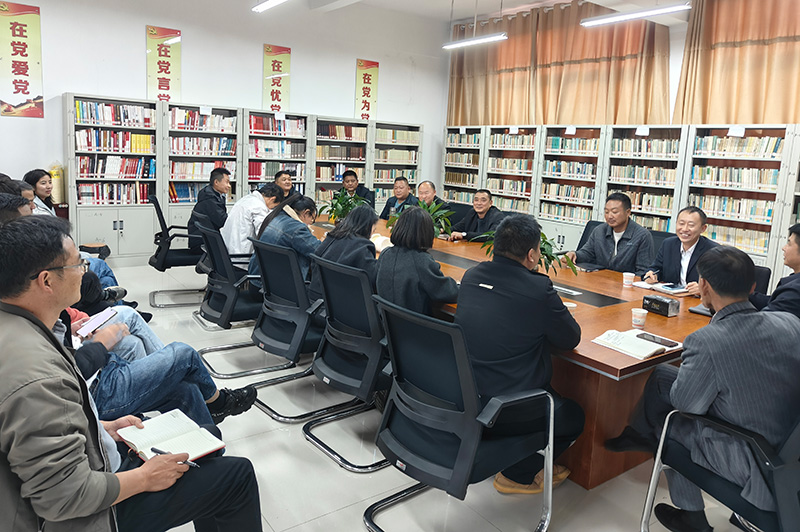 開展學習研討。沙雲花攝