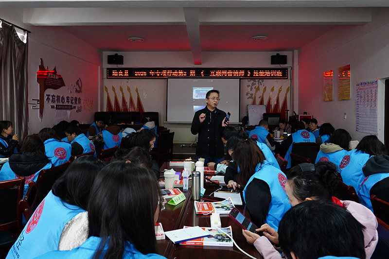 互联网营销师培训。