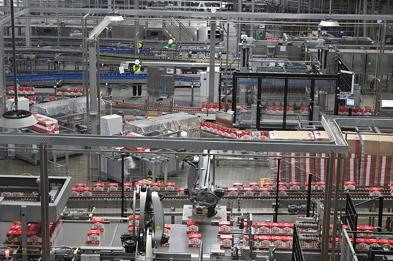 嘉士伯（中國）啤酒工貿有限公司的生產車間 李麗 攝