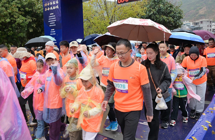 徒步活動現場。雲龍縣委宣傳部供圖