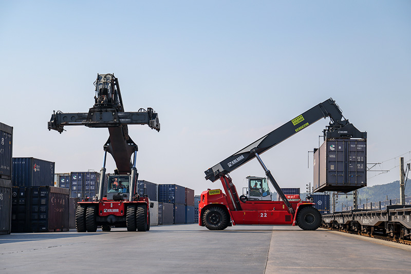 裝載貨物。國鐵昆明局供圖