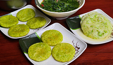 春天來大理 嘗一口軟糯香甜的蠶豆粑粑