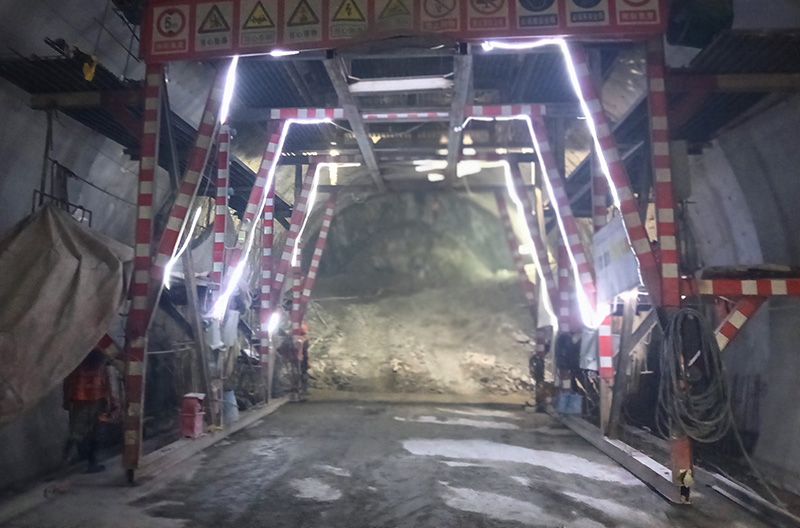 项目施工现场。景东县融媒体中心供图