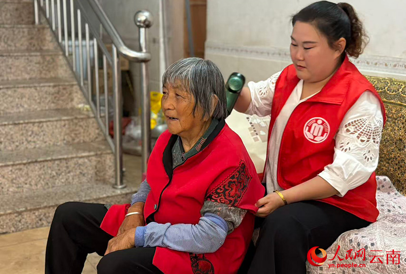云南弥勒：一个平台管全域 智慧养老有温情(图1)