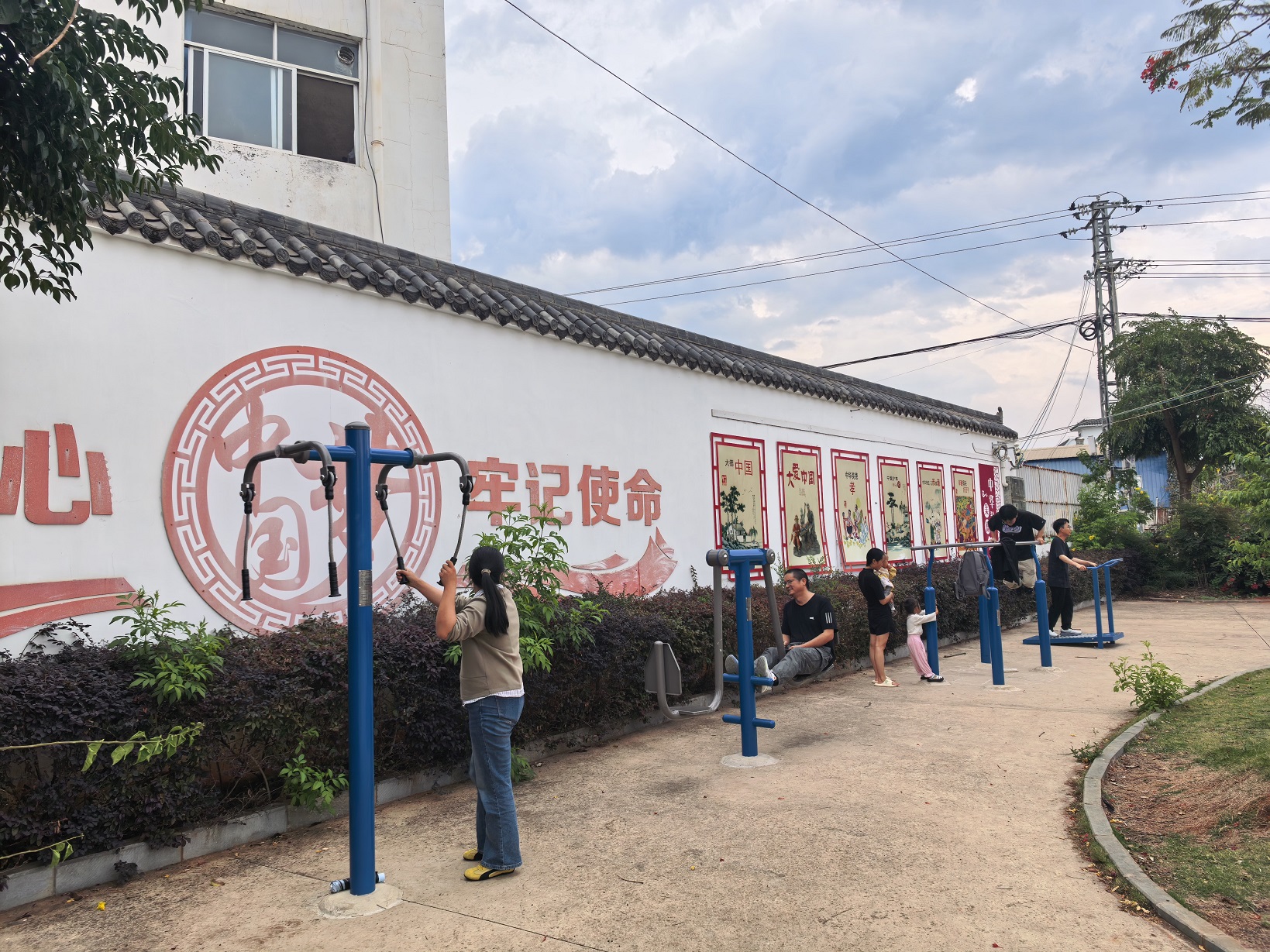 大庄鄉大庄村委會新增休閑運動設施 楊建梅攝 2026年5月7日