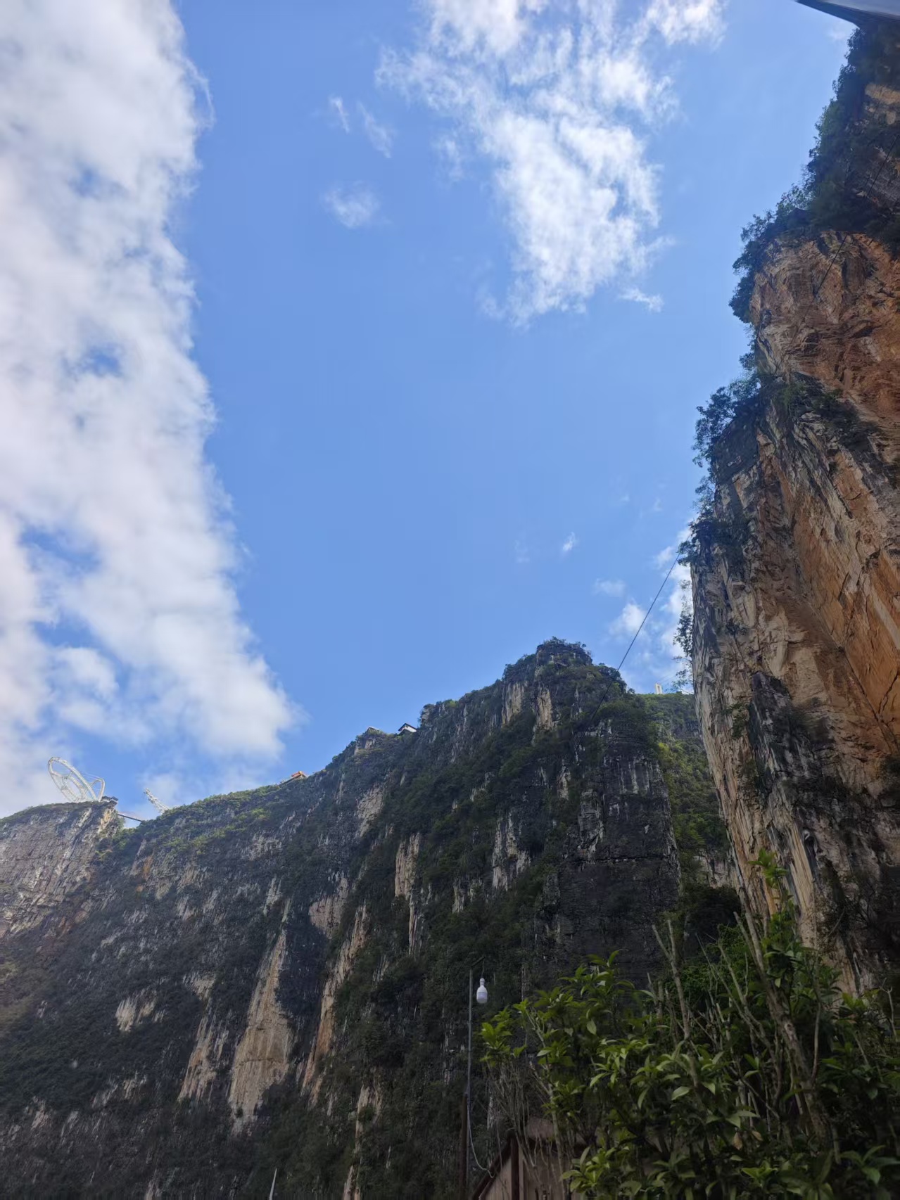 尼珠河大峡谷景区一角。