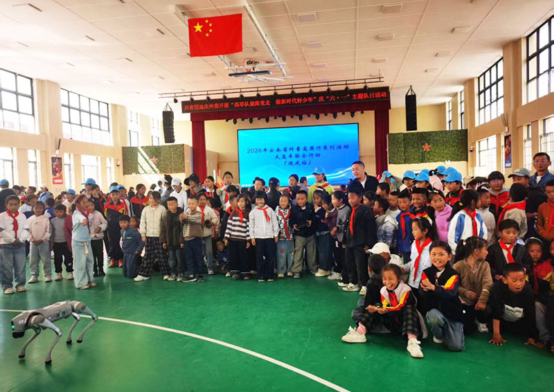 科普大篷车进校园。