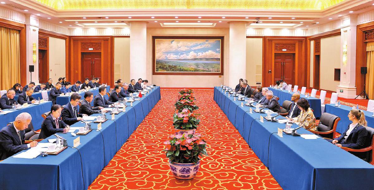 7月19日，王宁、王予波在昆明会见来华出席2026世界人工智能大会暨人工智能全球治理高级别会议，并来滇访问的联合国秘书长古特雷斯一行。雷桐苏摄
