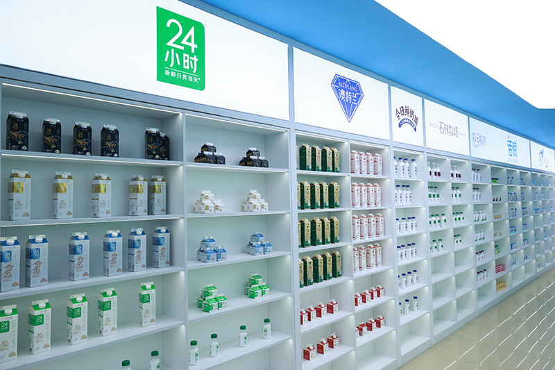 【图8】雪兰牛奶产品展示。-自贸试验区昆明片区供图