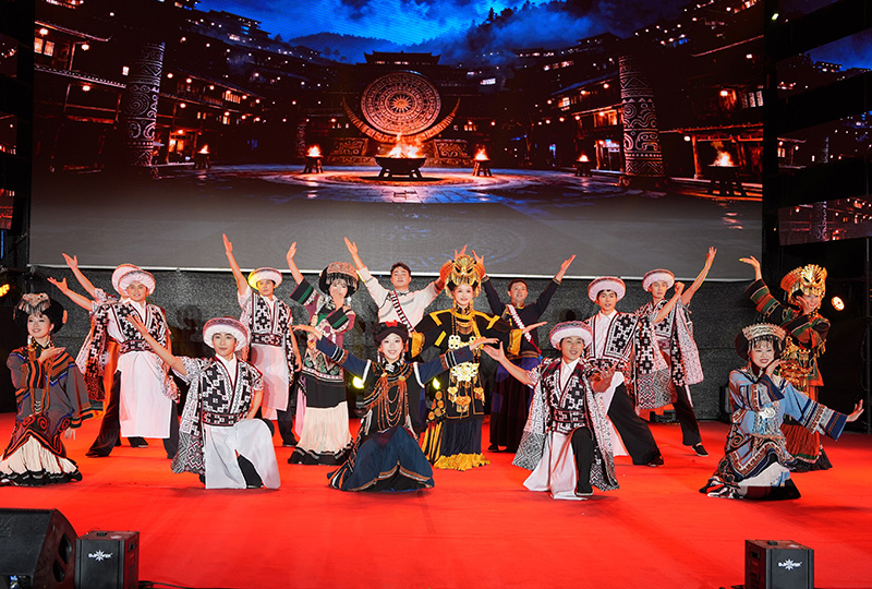 文艺节目表演。