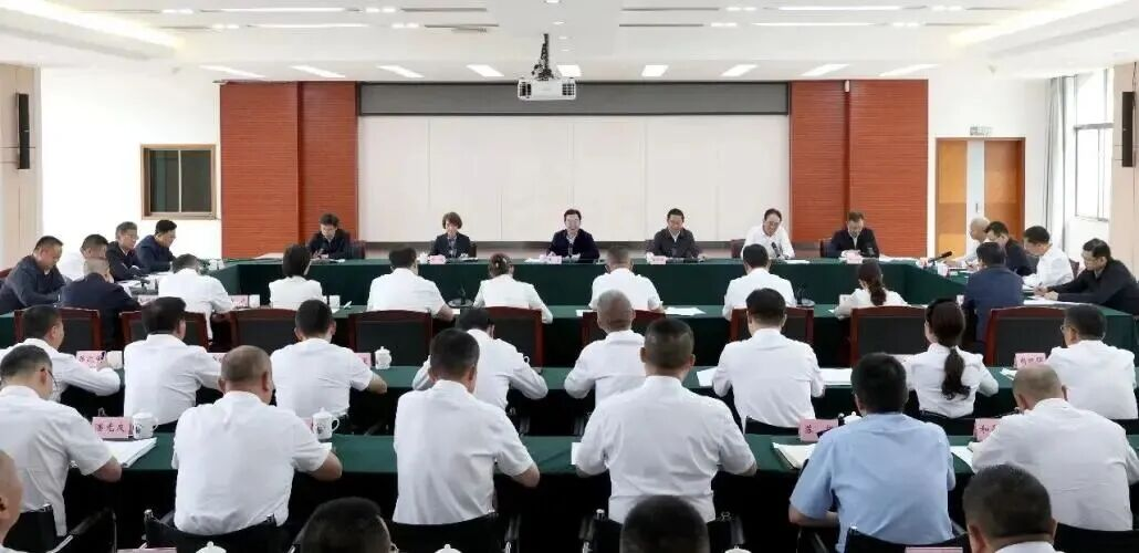 云南省委、省政府在省文化和旅游厅调研并召开座谈会 来源：云南发布