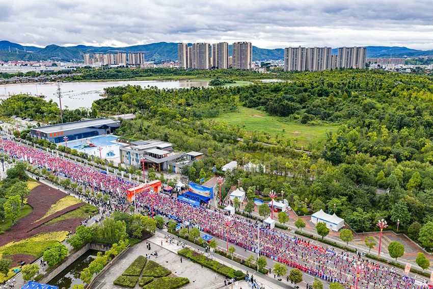 4.2026楚雄马拉松现场。组委会供图
