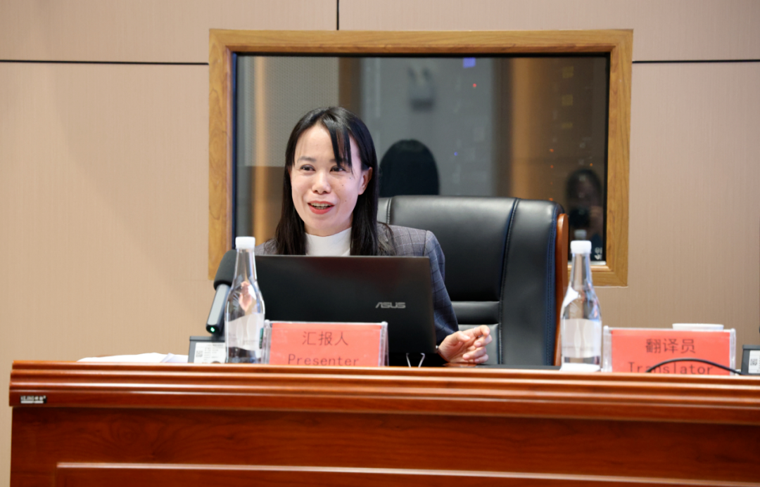 老挝国立大学历史系主任瓦萨娜·杜昂玛拉西女士作交流分享